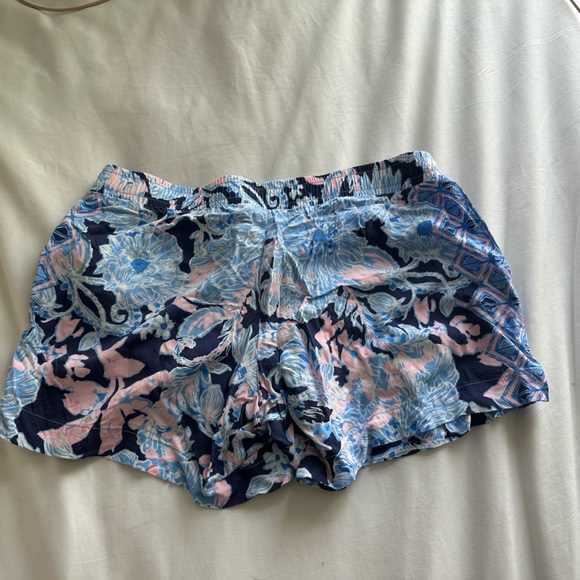Lilly Pulitzer flowy shorts with adjustable waist - Picture 2 of 2